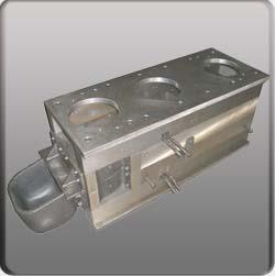 佛山市南海力模具廠 風(fēng)機葉片模具的專業(yè)制造與機械設(shè)備優(yōu)勢